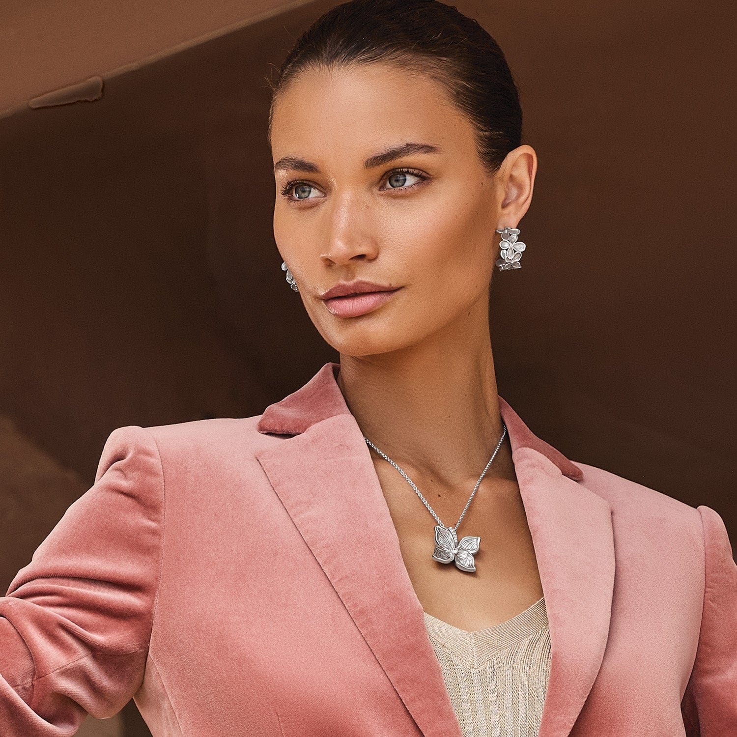 Everbloom Flower Necklace - Image 11