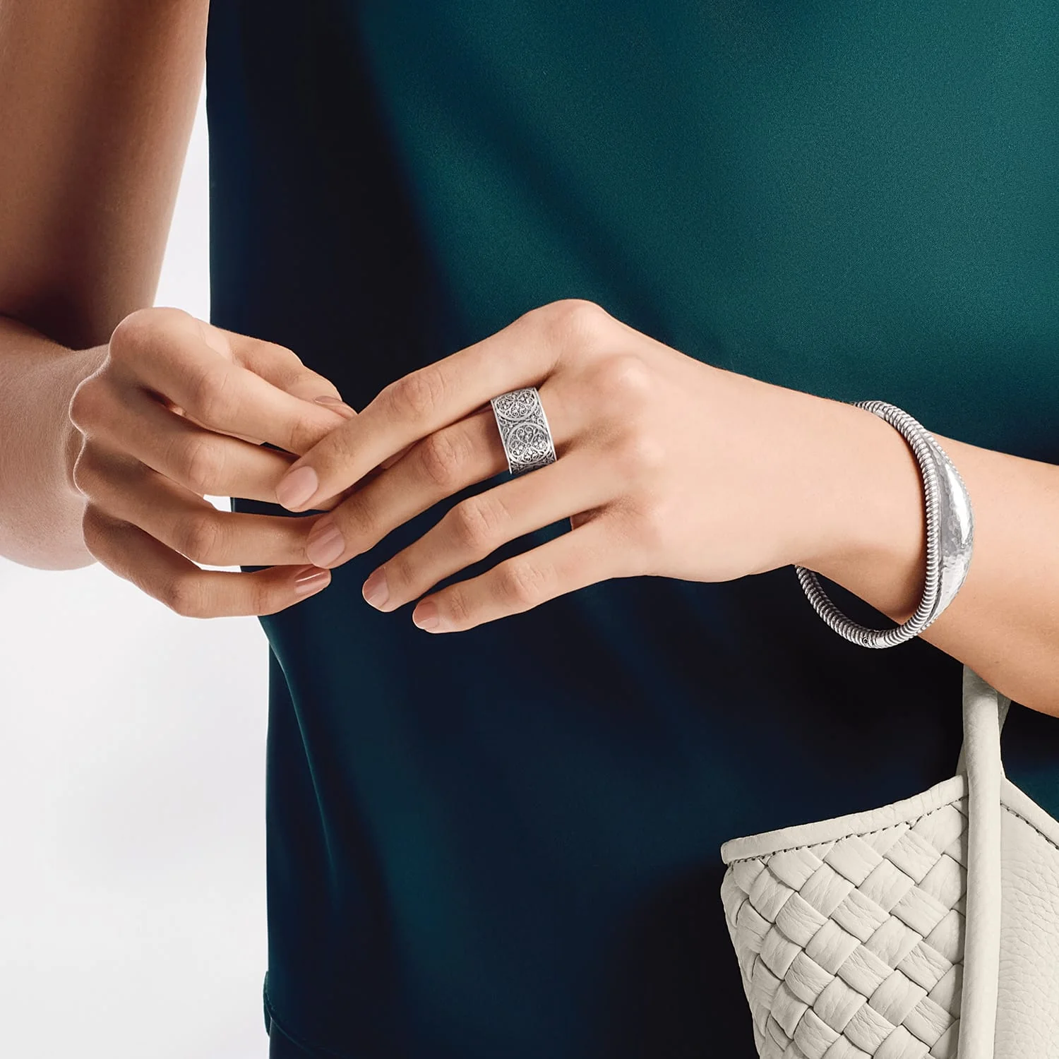 Ferrara Lacrima Hinged Bracelet - Image 4