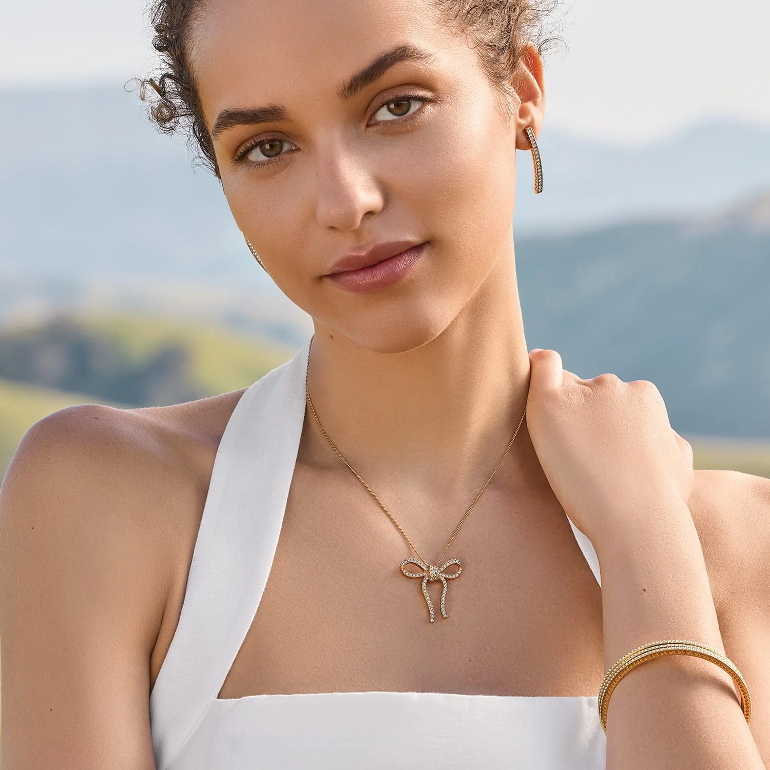 Illumina Bow Necklace - Image 5