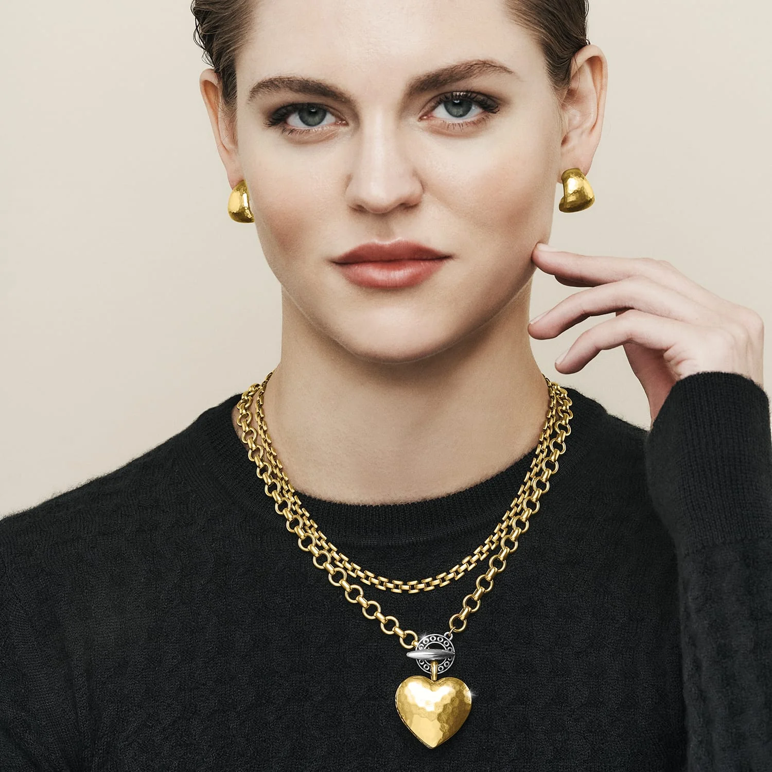 Inner Circle Two Tone Heart Toggle Necklace - Image 4