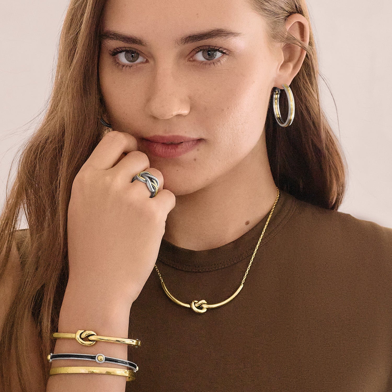 Interlok Single Knot Hinged Bangle - Image 9