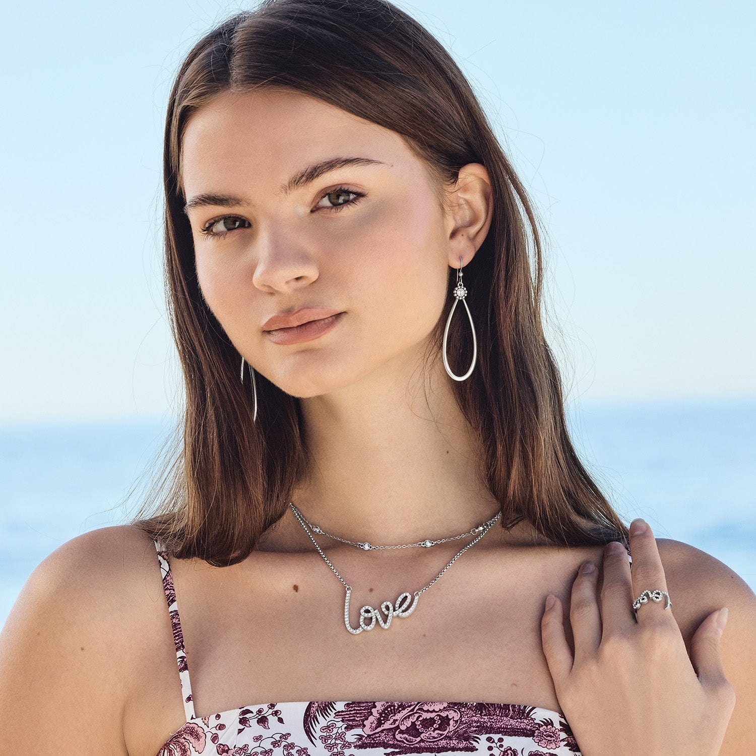Love Script Sparkle Necklace - Image 5