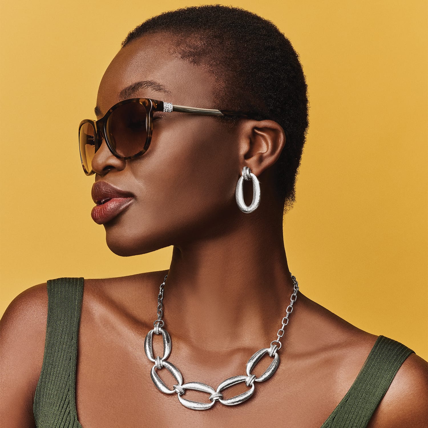 Meridian Lumens Silver Collar Necklace - Image 3