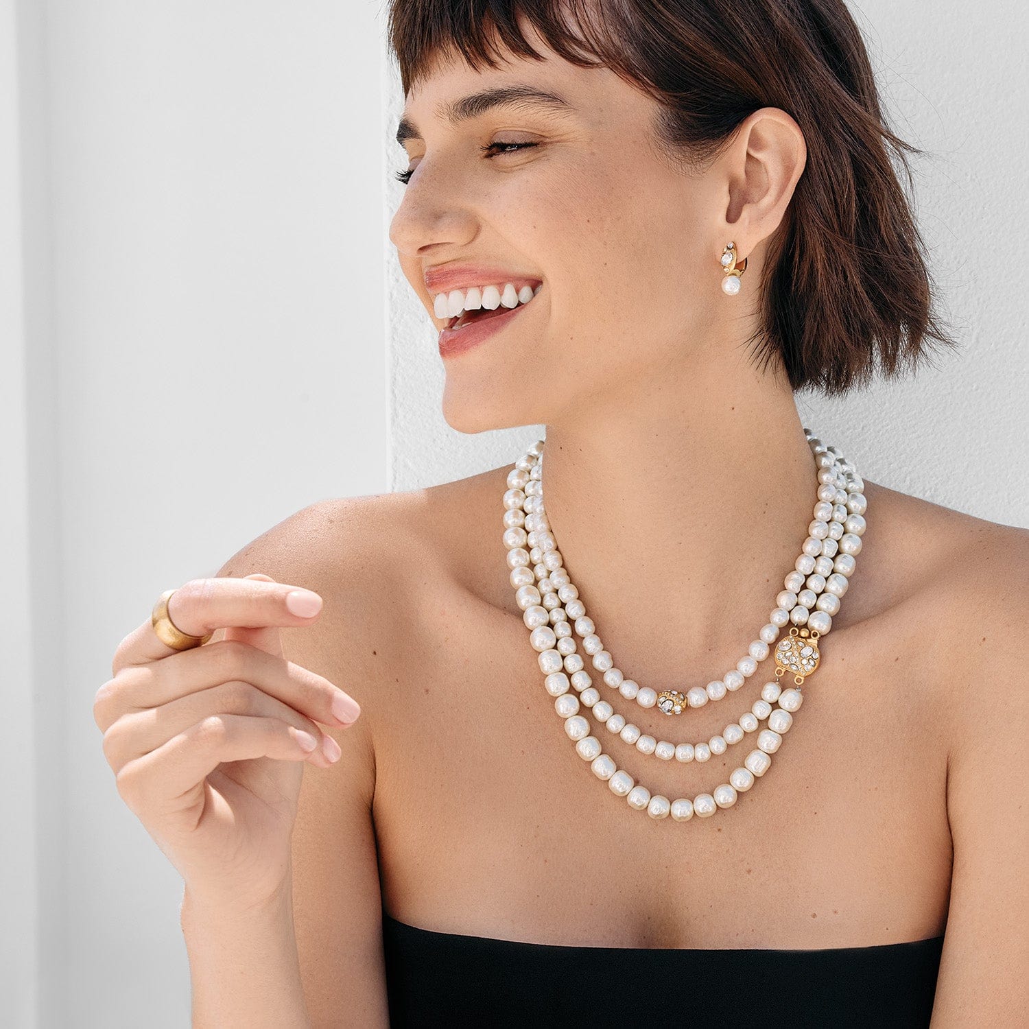 Trust Your Journey Pearl Drop Earrings - Image 3